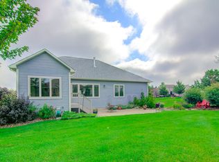 22 Eagles Nest Cir, Hudson, WI 54016