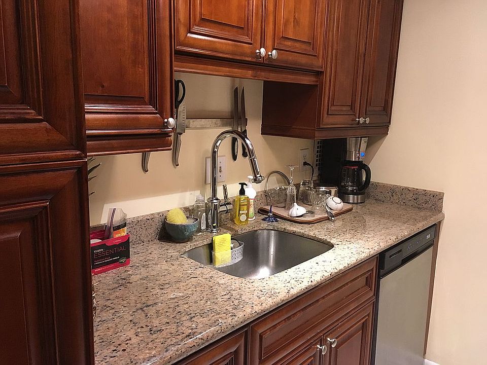 1st image of 143 Hoyt St APT 4G