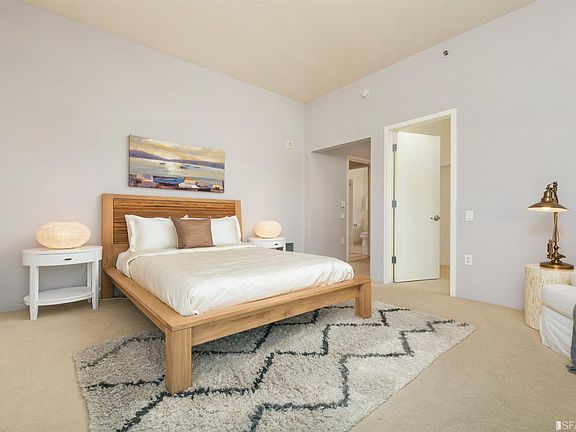 4th image of 1 Mandalay Pl Unit 1700