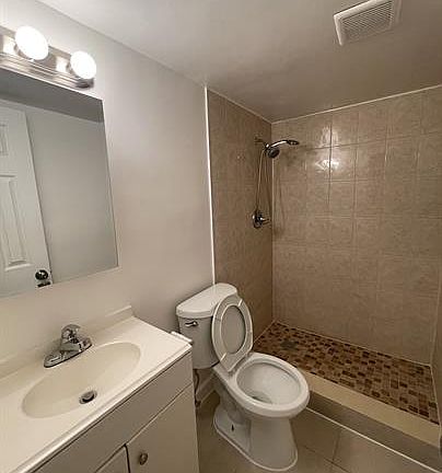 4th image of 807 NW 24th St #9