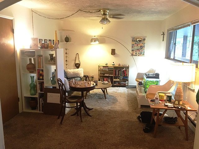 1250 Elder Ave. #6 living room