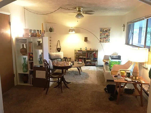 1250 Elder Ave. #6 living room