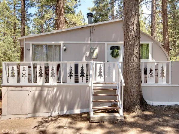 745 Eureka Dr, Big Bear Lake, CA 92315