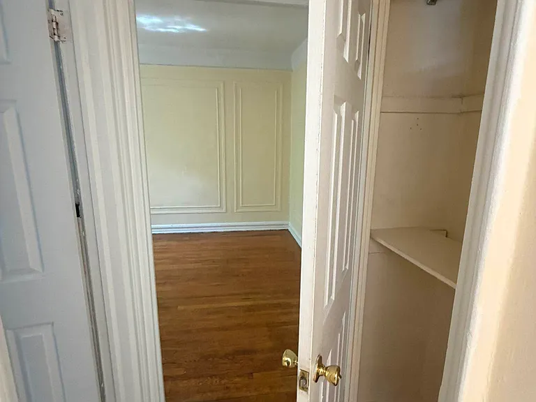 4530 Broadway #6E — Photo 7