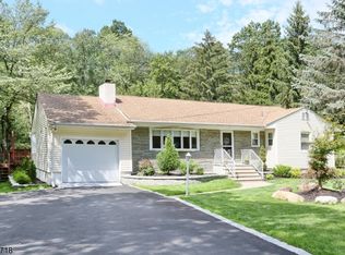 49 Ruff Ct, North Haledon, NJ 07508