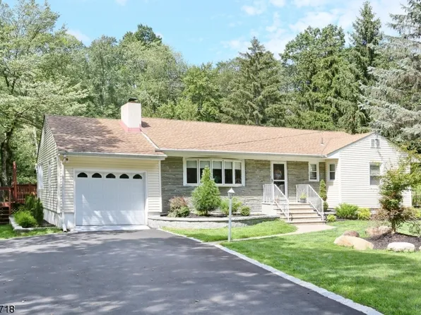 49 Ruff Ct, North Haledon Boro, NJ 07508