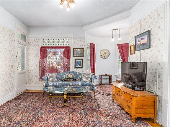 3rd image of 1715 W Pacific Ave #Ab