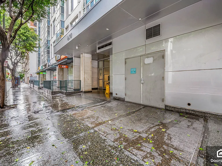 630 W 6th St #615 — Photo 7