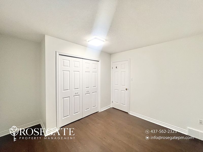 London Townhouse for rent - 3 Bedrooms — photo 15