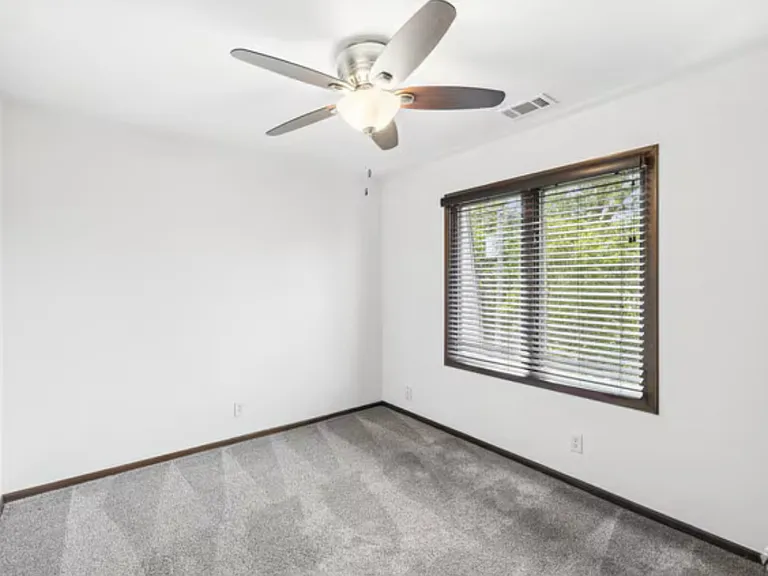 6710 S 83rd Ave #15 — Photo 6