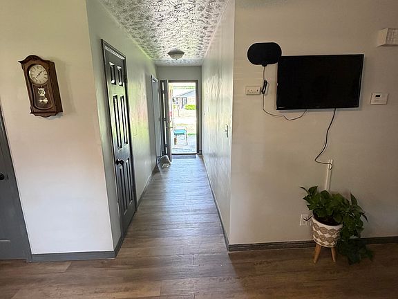 2nd image of 1113 W 14th Pl