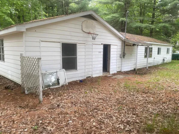 5353 Oakwood Dr, Prescott, MI 48756