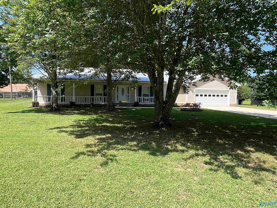 1st image of 392 Quailwood Ln SE