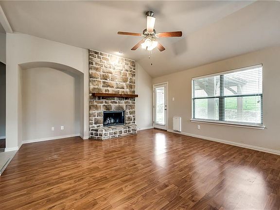 3rd image of 8442 Deep Haven Dr