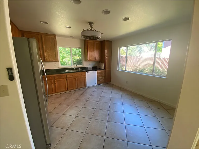 16756 Greenridge Rd — Photo 6