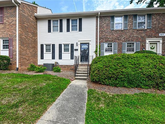 3rd image of 3217 C Regents Park Ln