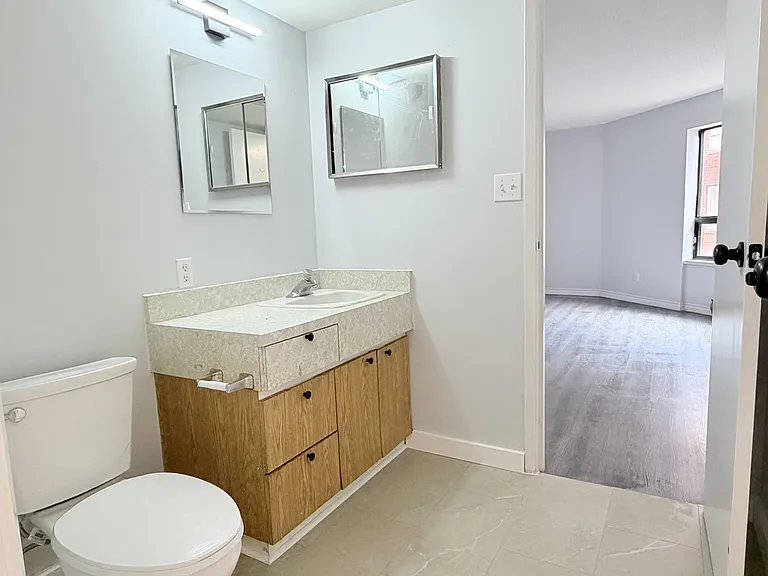 10 Pearl St W #106 — Photo 11