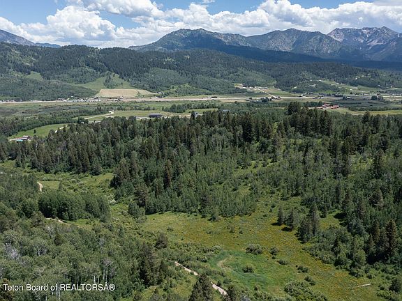 2nd image of 791 Lonesome Dove Trl