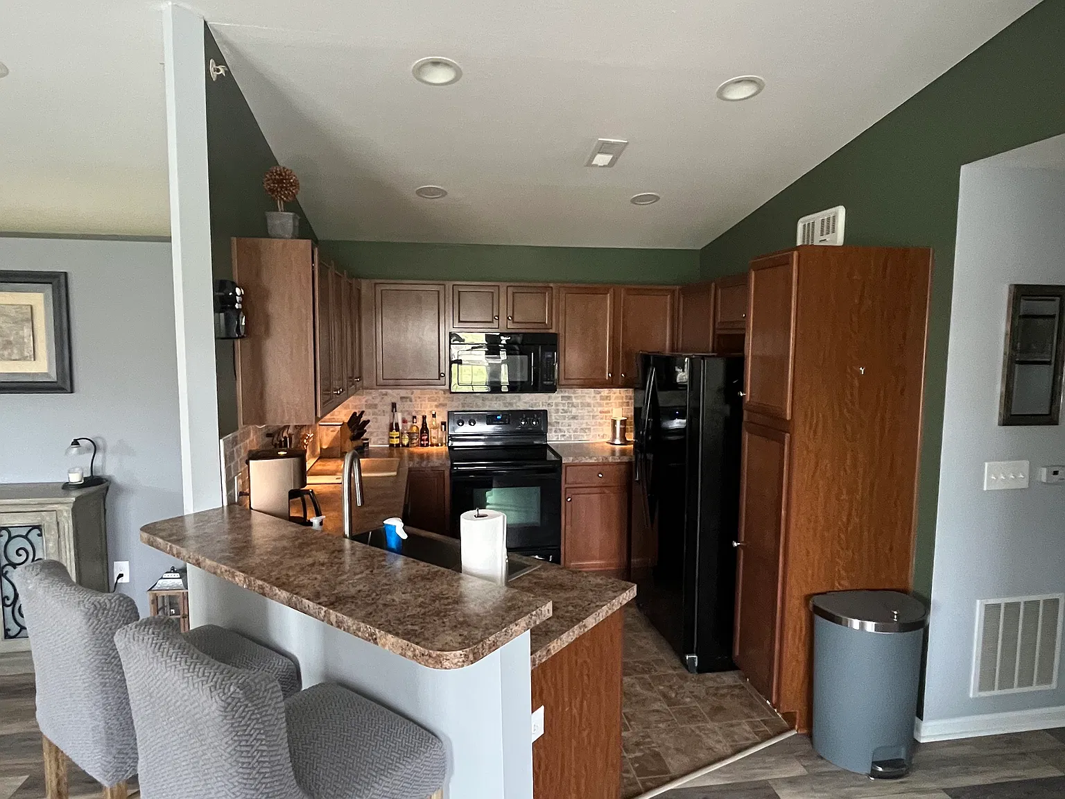 2 bed, 1080 sqft, $1,750 — Photo 4