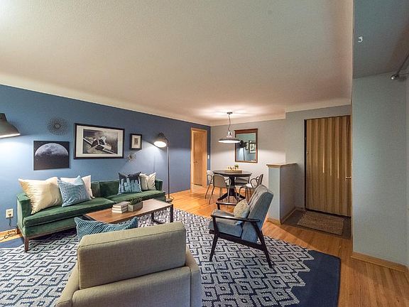 3rd image of 7615 Columbus Ave