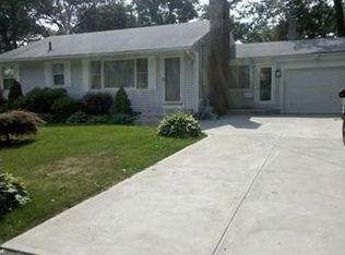 37 Mount View Dr, Cranston, RI 02920