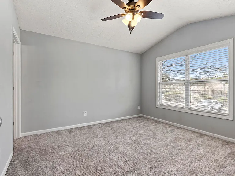 1385 S Donahue Dr #2-204 — Photo 7