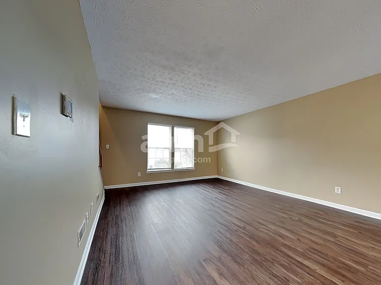 1195 Trish Ct — Photo 6