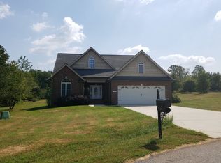 1978 Clarence Chase Ln, Maiden, NC 28650