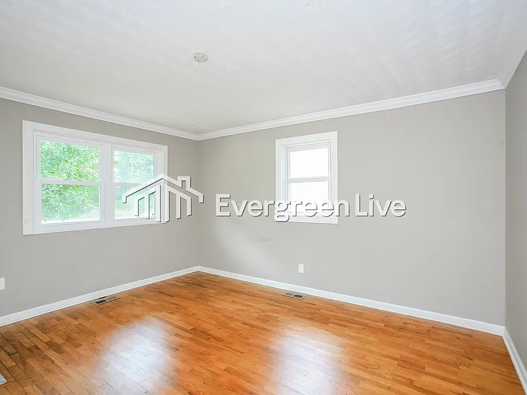 2044 Cold Spring Rd — Photo 7