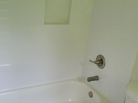 4th image of 622 Hearthstone Ln SE