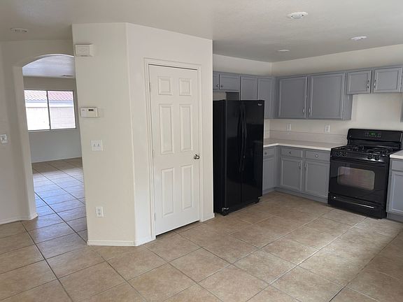 4th image of 8185 Amphora St
