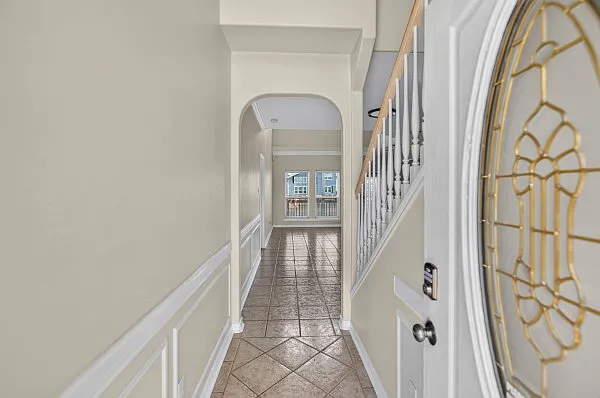 3 bed, 2.5 bath, 2059 sqft, $3,500 — Photo 2