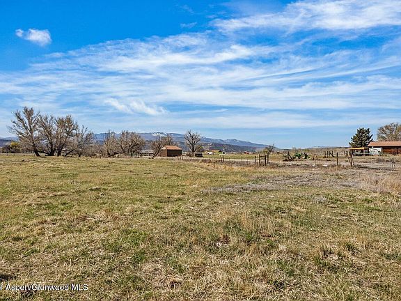 3rd image of 2752 County Road 210