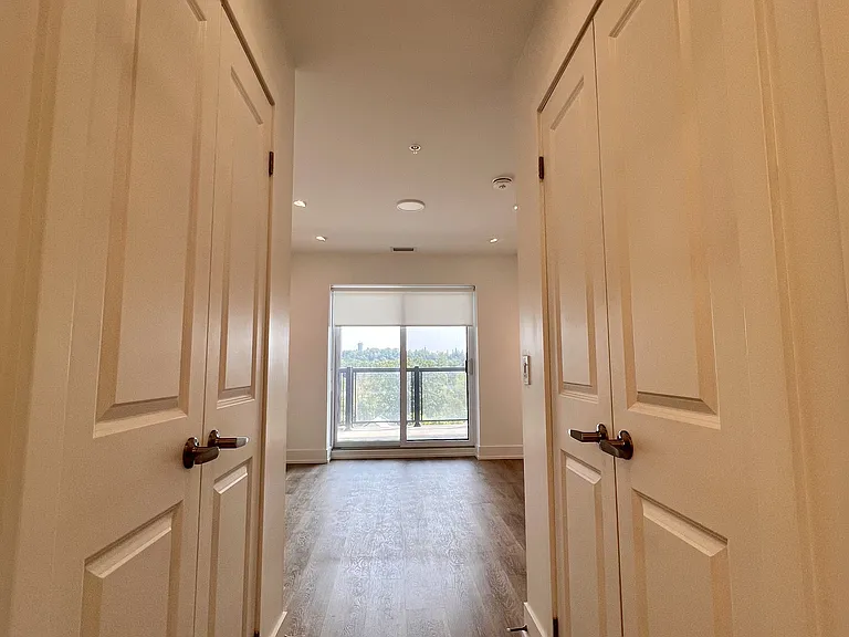 19 B West St N #406 — Photo 24