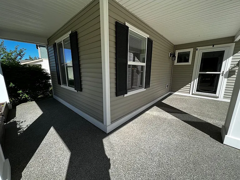 1391 Foreman Rd — Photo 2
