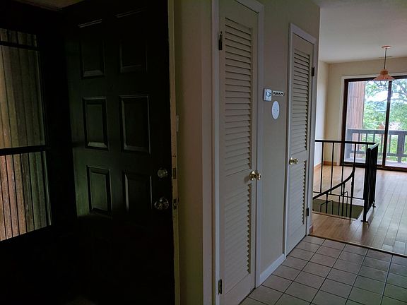 2nd (Main Floor) Entrance Foyer