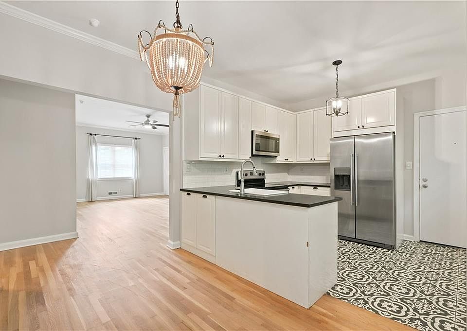 1st image of 430 Lindbergh Dr NE APT K2