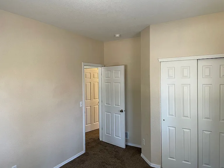 611 Lake Ave — Photo 12