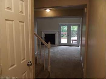 3rd image of 3901 Buchanan Dr