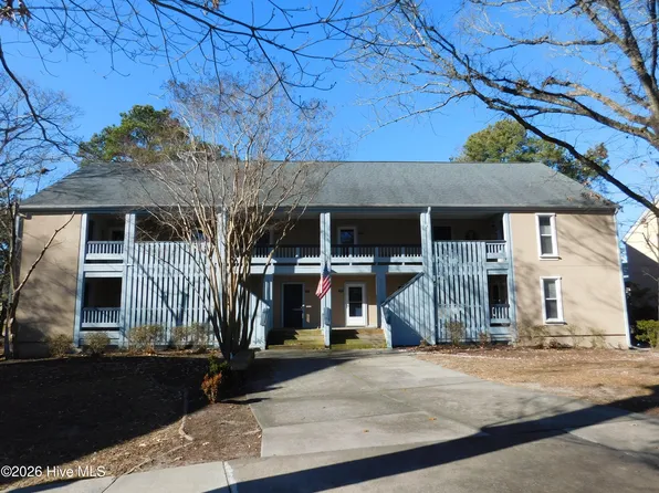 1202 Harbourside Dr #1201, New Bern, NC 28560