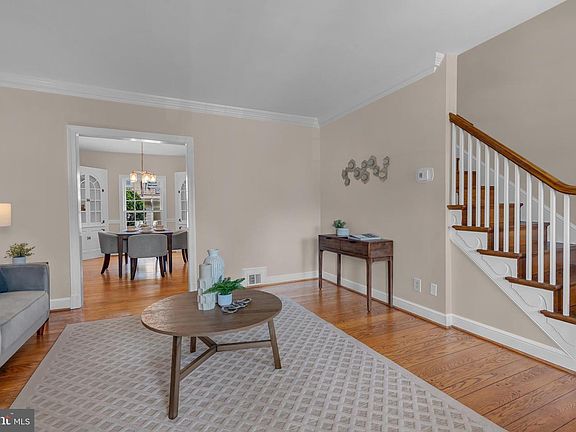 2nd image of 903 S Saint Asaph St