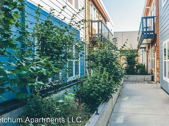 2nd image of 1100 SE Sherman St #107