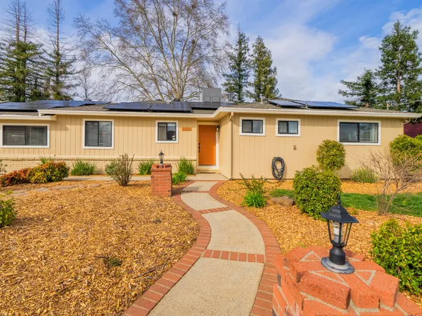 19518 Medo Vale Ln, Redding, CA 96002