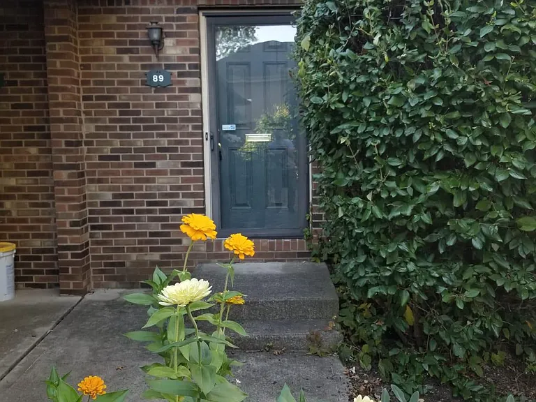89 Stornoway Dr W — Photo 11