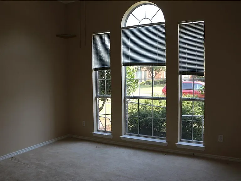 4428 Buchanan Dr — Photo 12