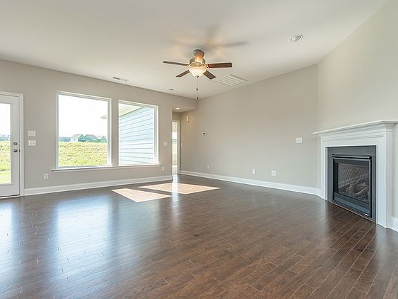 The Moonvine - Living Room