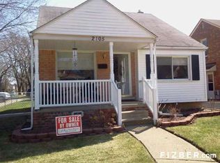 2105 Vinewood St, Wyandotte, MI 48192
