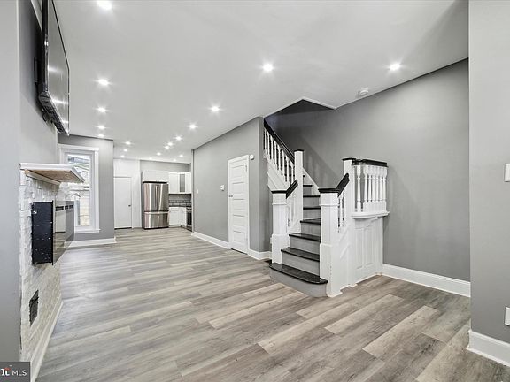 4th image of 2831 W Montgomery Ave