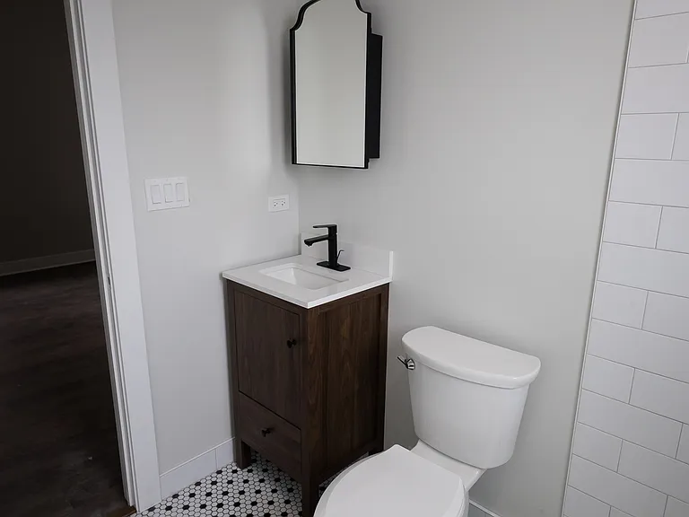 Bedroom #1 - en suite bathroom