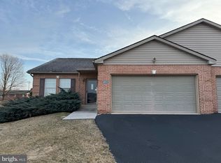 25 Homestead Dr, Greencastle, PA